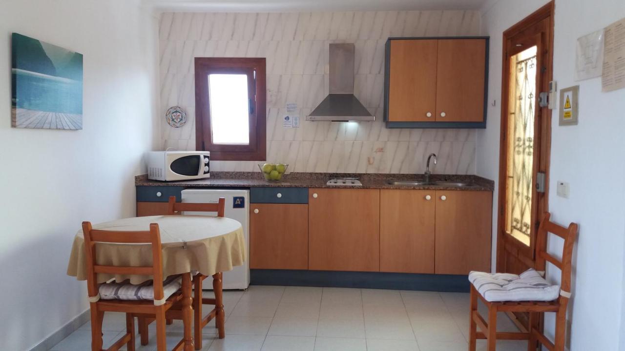 Apartamentos Villa Primera Cala Figuera  Exterior photo